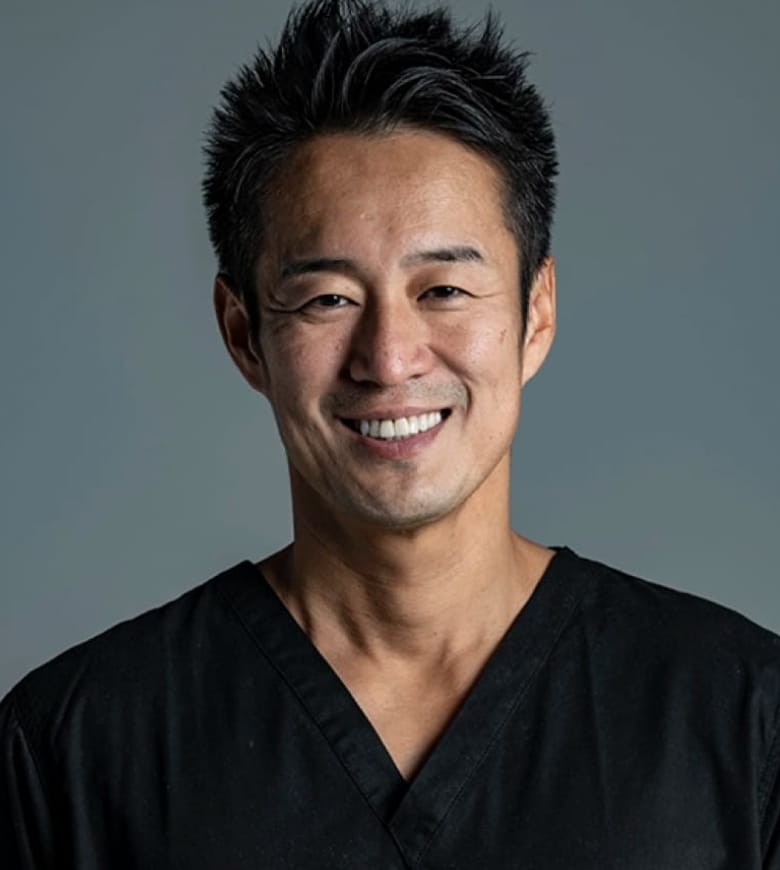 DIRECTOR 歯科で人々を幸せに。目指すのはピンピンコロリの人生