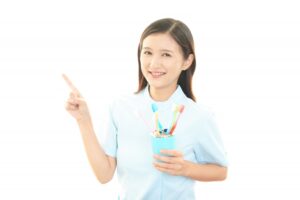 子どもの過剰歯の原因は？受診のタイミングを箕面の歯科医が解説