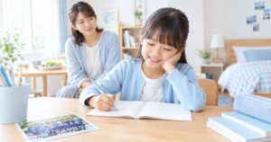 子どもの歯並びが悪くなる習慣？頬づえ・口呼吸との向き合い方